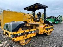 CAT CB534C ASPHALT ROLLER SN:5HN000080 powered by Cat 3054 diesel engine, equipped with ROPS, 67in.