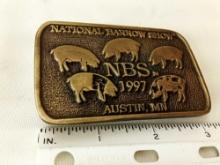 BELT BUCKLE NATIONAL BARROW SHOW AUSTIN MN 1997 LIMITED EDITION (NO NUMBER) BY KATO SPECIALTIES