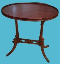 Vintage Mahogany Oval  End Table - 16" x 24", 25"