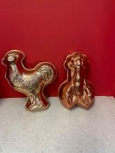 Pair of copper molds, rooster, and lobster