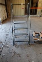 WAREHOUSE LADDER