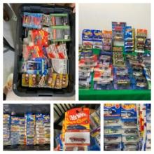 Large Lot of Vintage Diecast Hot Wheels, Matchbox Cars and More