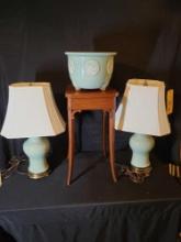 Modern lamps Hekman stand and urn