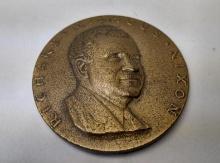 Richard Milhouse Nixon Bronze Medallion