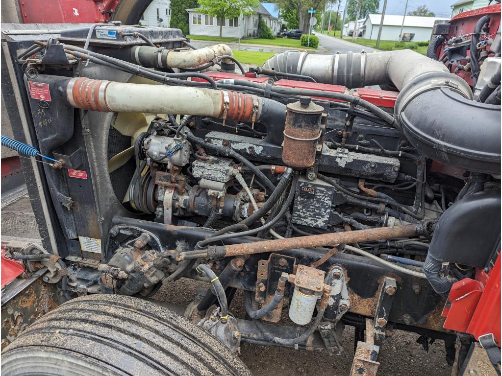 2000 Peterbilt 379 Sleeper