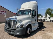 2019 Freightliner CA125 Day Cab