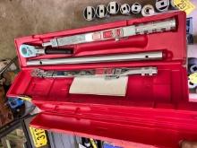 LOT: 2-SNAP-ON TORQUE WRENCHES
