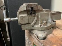 No. 4 Table Vise