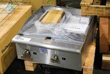 NEW CECILWARE PRO GCP24 24IN. GAS FLAT GRILL